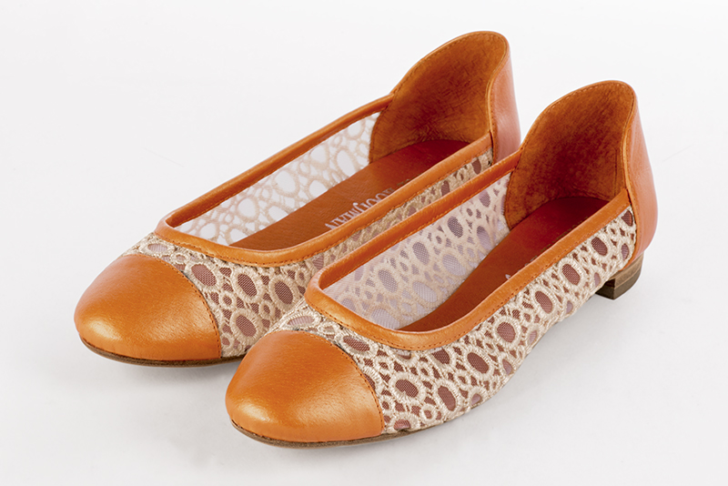 Apricot orange and champagne white women's ballet pumps, with low heels. Round toe. Flat leather soles. Front view - Florence KOOIJMAN